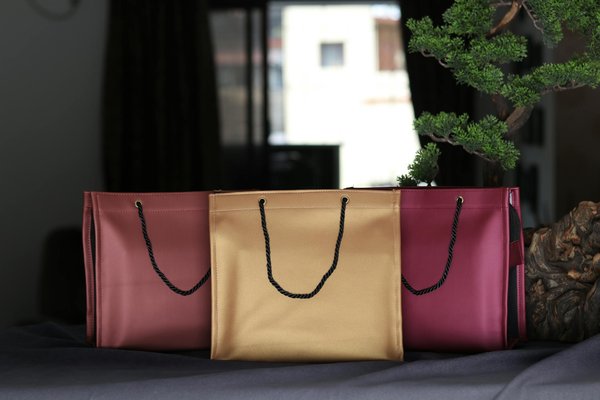 Transformeer je outfit: creatieve manieren om accessoires te gebruiken